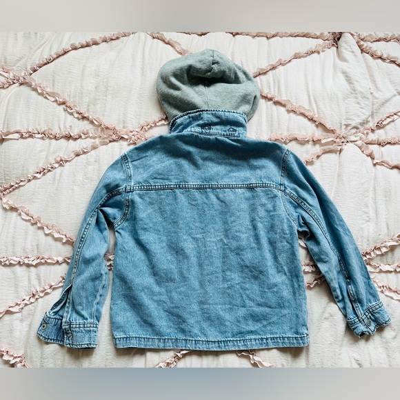 Zara Mid-Blue Denim Overshirt with Gray Hood 8 - 9 Years Old - Picture 3 of 6
